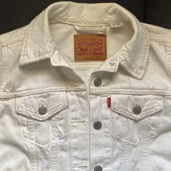 Levi’s Denim Jacket - Picture 2 of 5